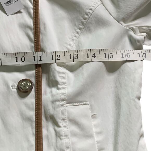 WHBM Jacket NWT Women's Size 4 White Coated Denim Contrast Piping Moto Style - Picture 5 of 6